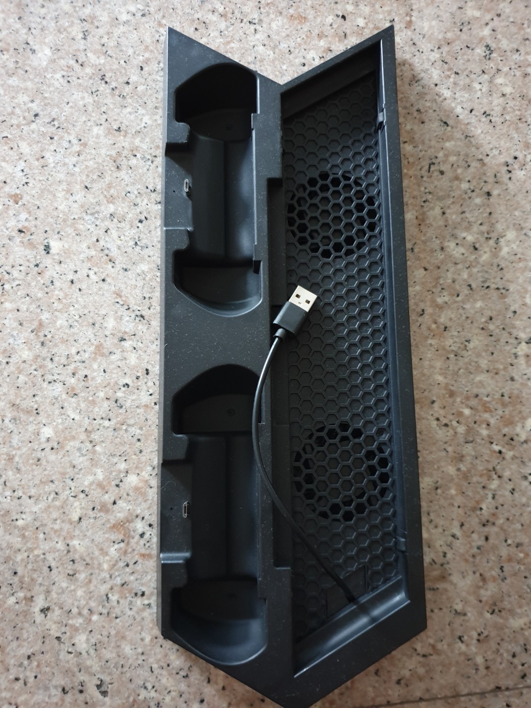 PS4 Cooling fan vertical stand, Furniture & Home Living, Lighting ...