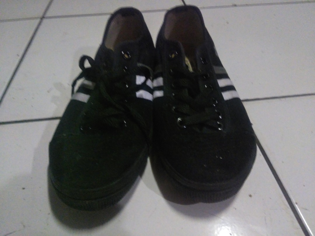 Sepatu Kodachi Hitam Fesyen Wanita Sepatu Di Carousell