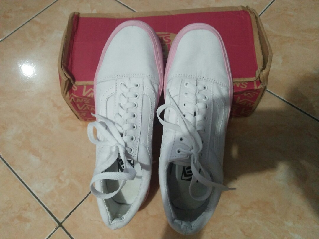 vans pink putih