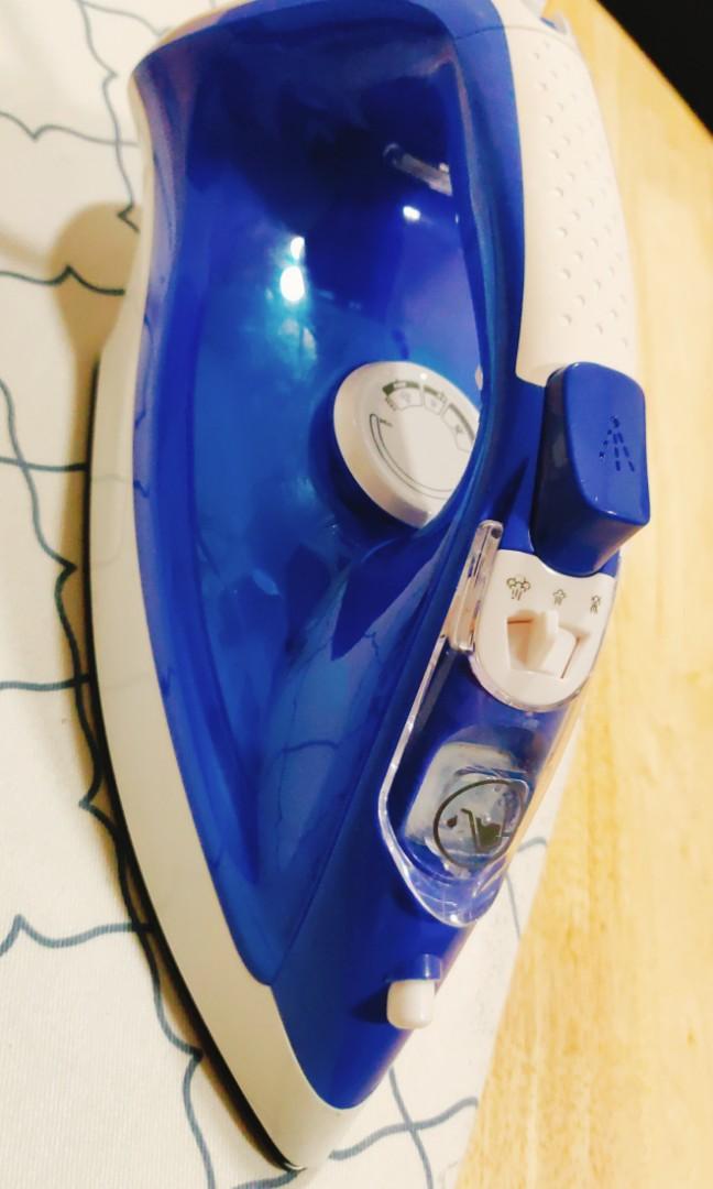 Tefal iron FV1520, TV & Home Appliances, Kitchen Appliances, Kettles