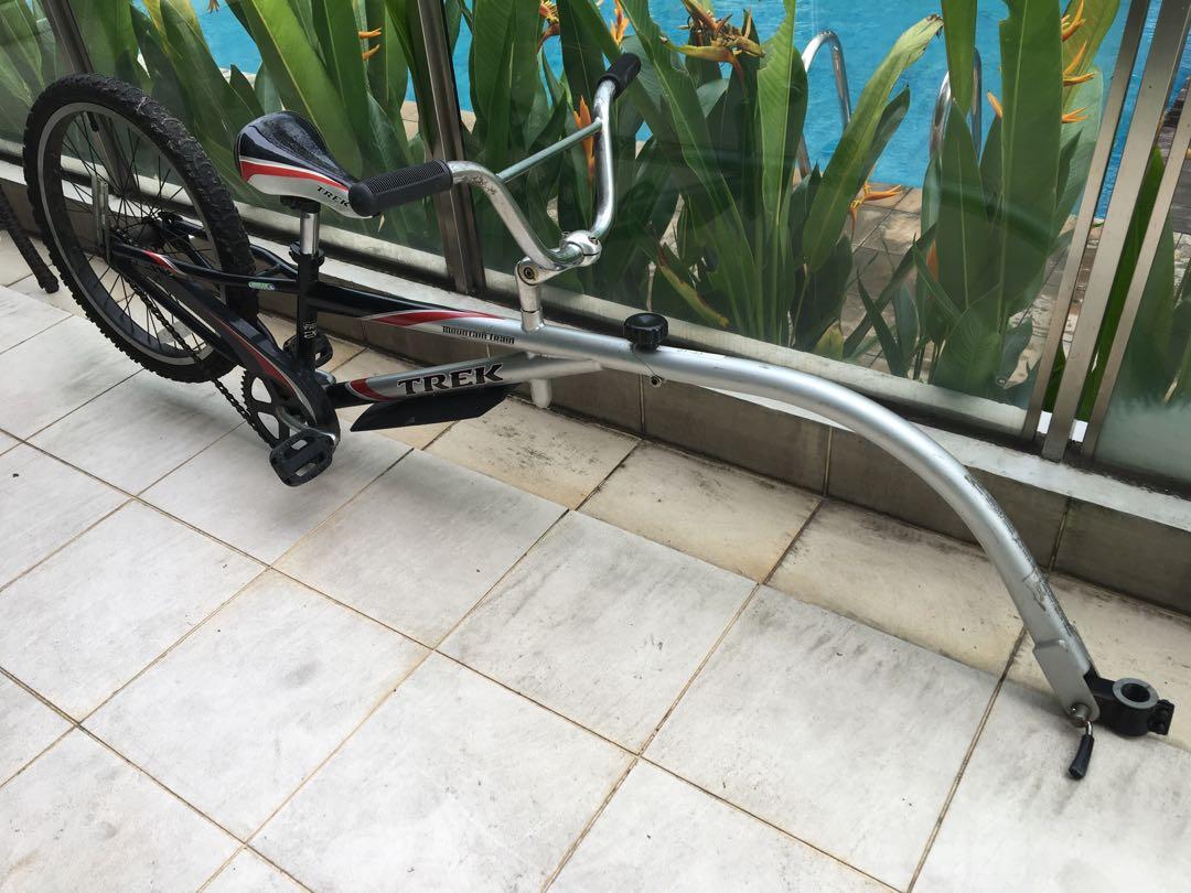 trek pedal trailer