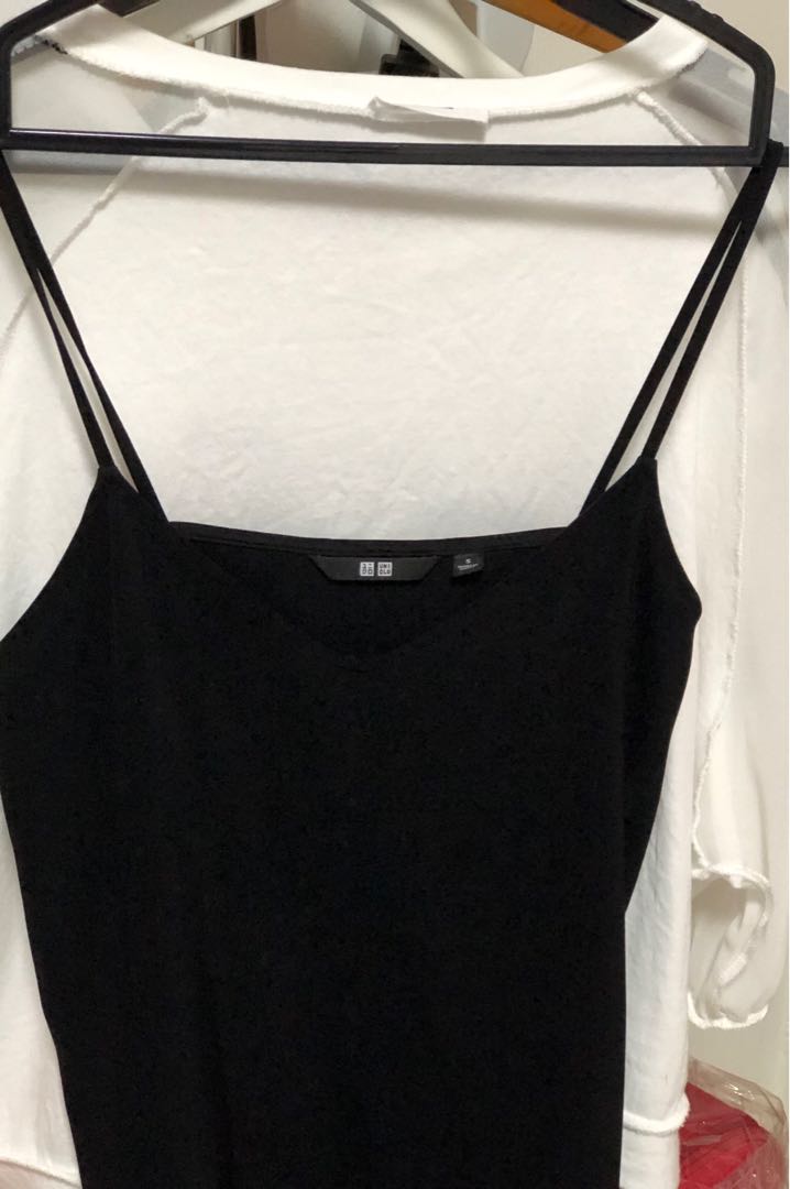 Uniqlo spaghetti shop strap top