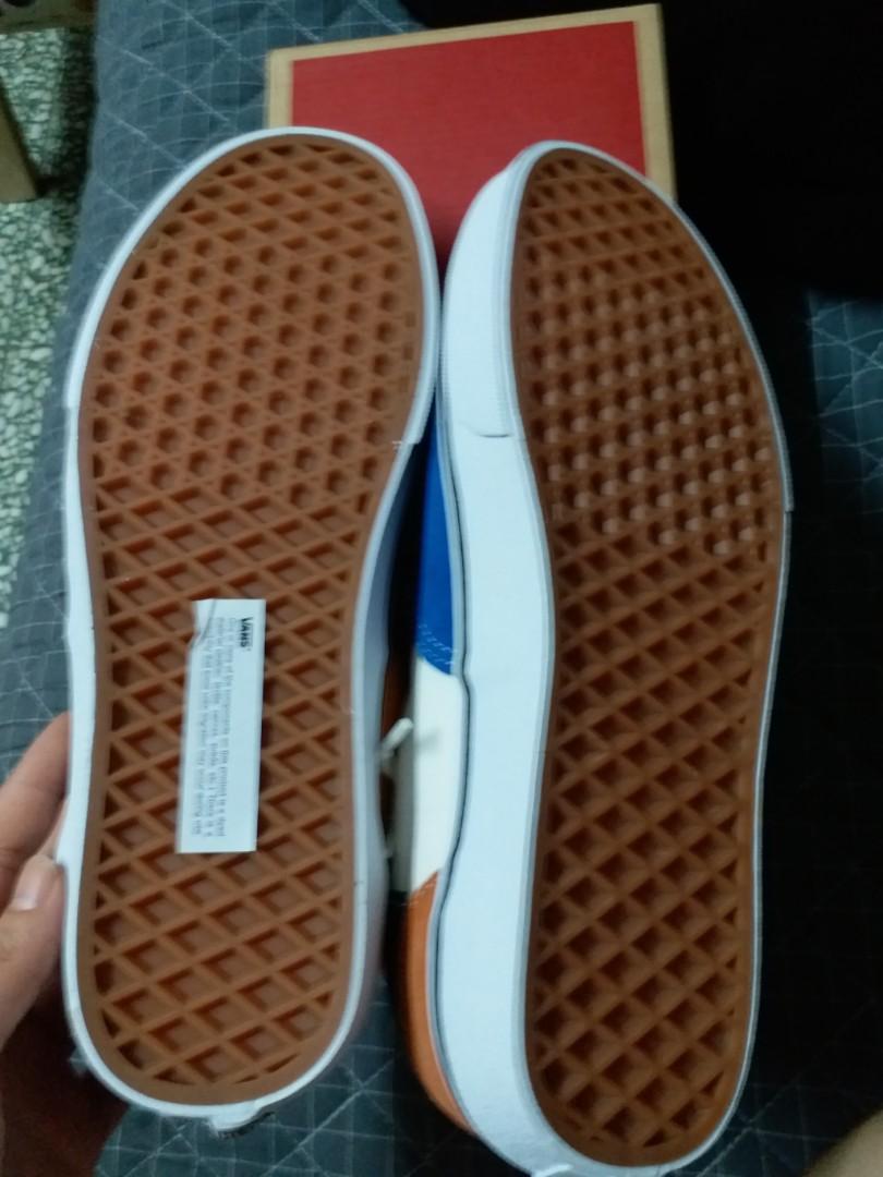Vans （分類：波鞋）位於 Hong Kong。 由 phonecasesamsung 提交（商品編號 230084992，圖片 5）。簡介： 蝕讓 全新 有盒 有吊牌 原價$650 全新貨品 因買錯size 唔想浪費！ 包順豐。