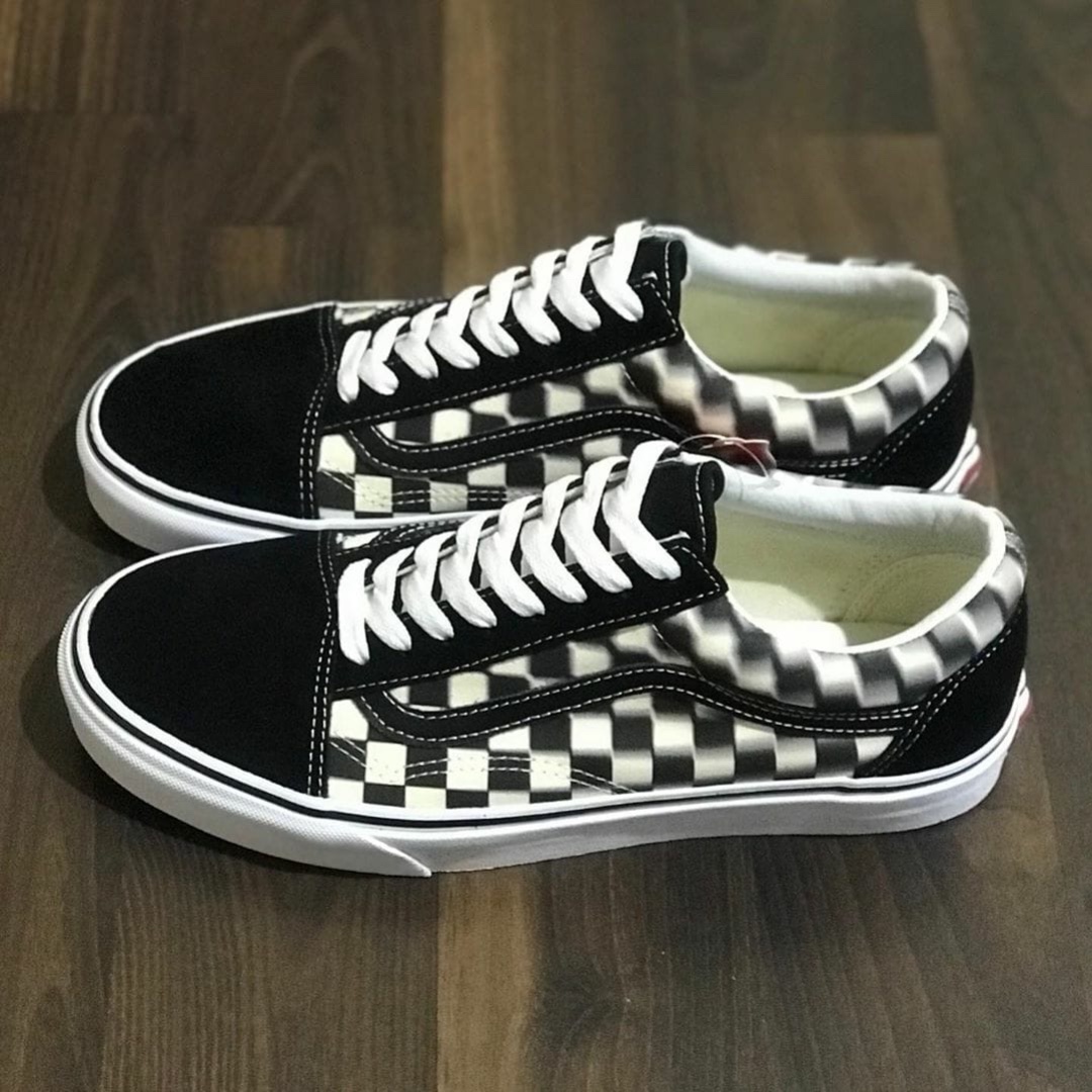 Blurred checkerboard vans old skool sales