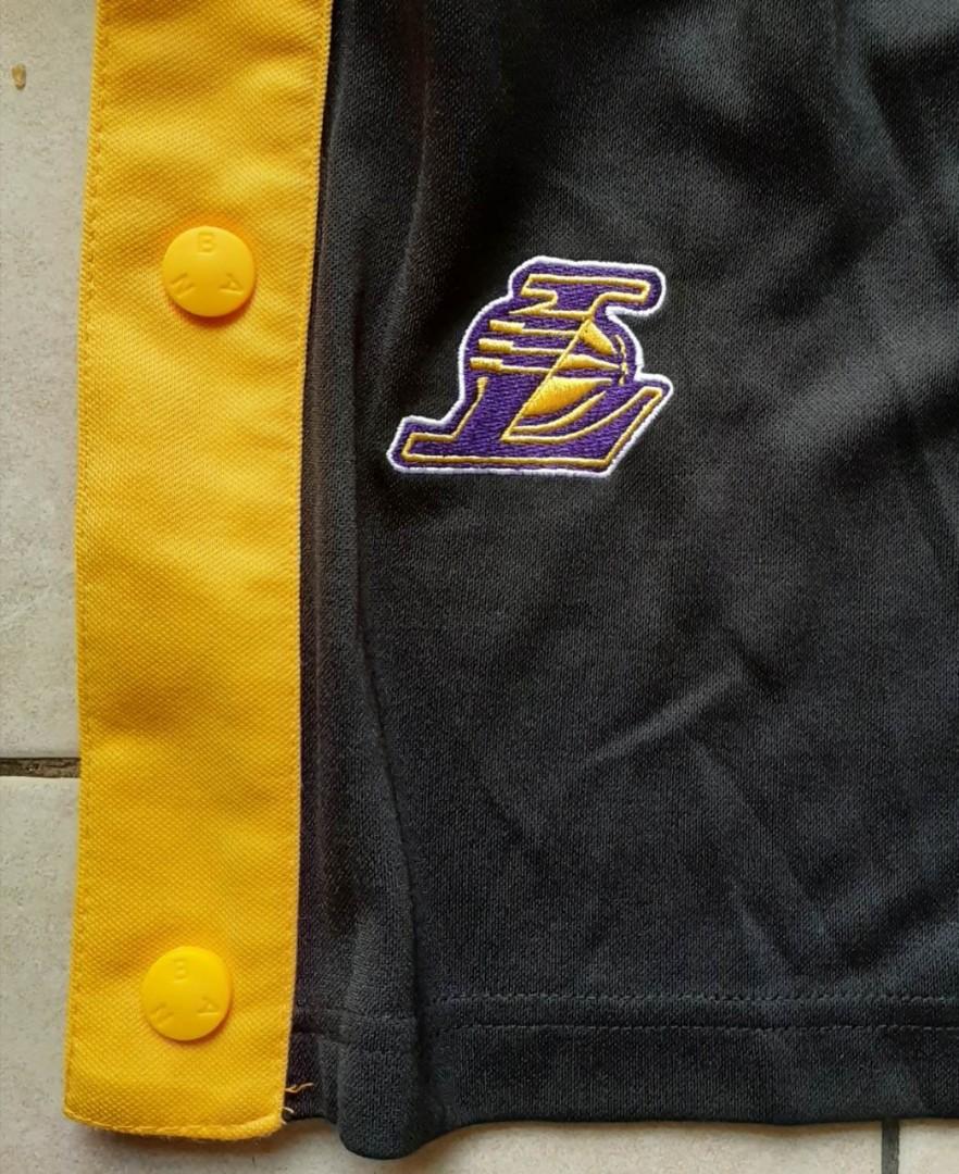 Vintage NBA Lakers Warm Up Track Pants, Men's Fashion, Activewear on  Carousell