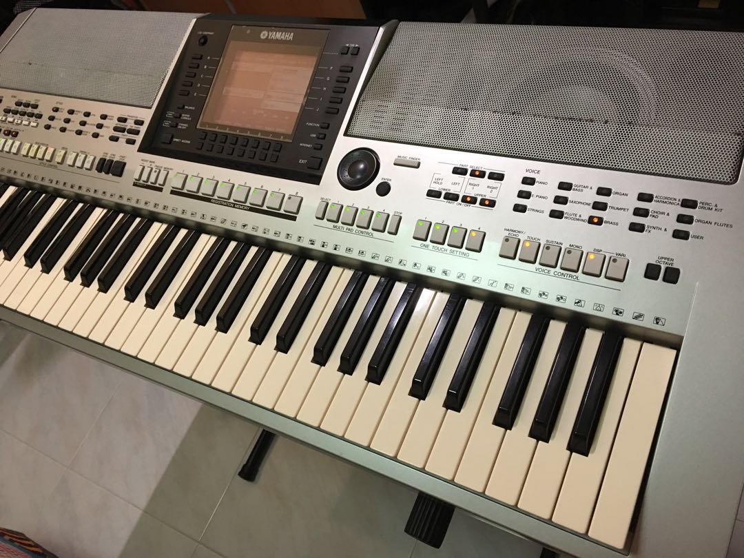 Keyboard yamaha top psr s900