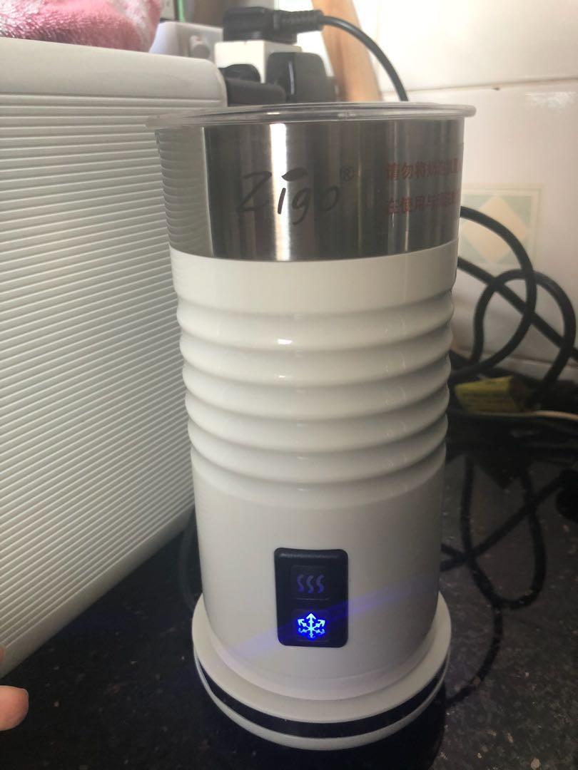 Arissto capsule 咖啡機 + 冷/熱打奶機, 家庭電器, 廚房電器, 咖啡機及咖啡壺 - Carousell