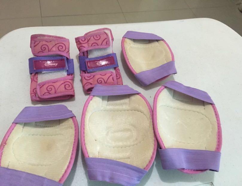 Disney princess elbow and knee support (Category: Babies & Kids Fashion) located in Quezon City. Submitted by wonderpop_ph (Listing ID 230199144, Image 2). Description: Rfs: declutter.
