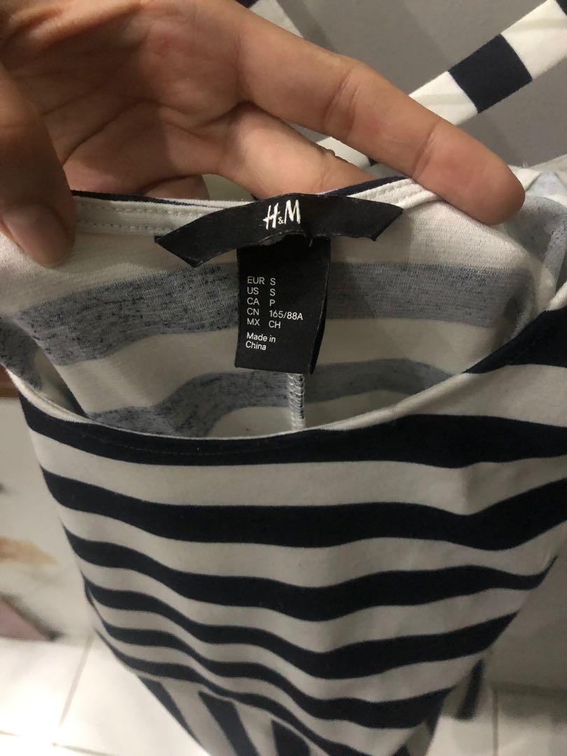 H&M striped sleeveless dress (Category: Dresses) located in Pateros City. Submitted by airac27 (Listing ID 230337385, Image 3). Description: Preloved dress .