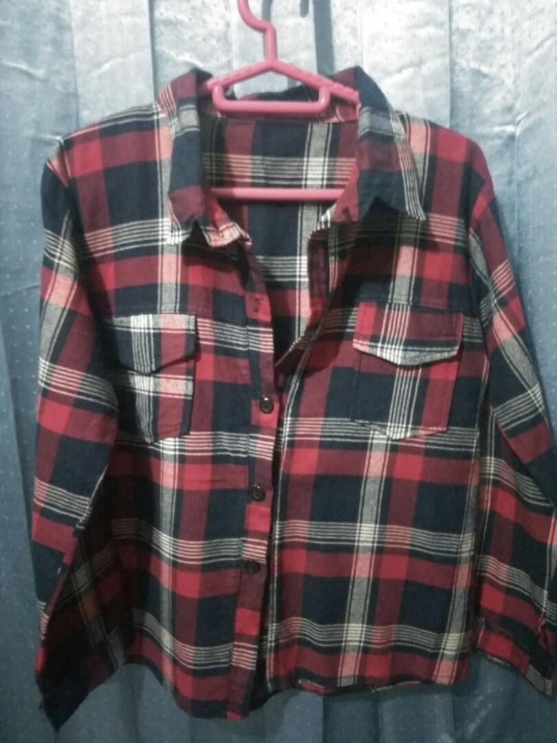 Kemeja Flanel Merah Maroon Fesyen Wanita Pakaian Wanita Atasan Di Carousell