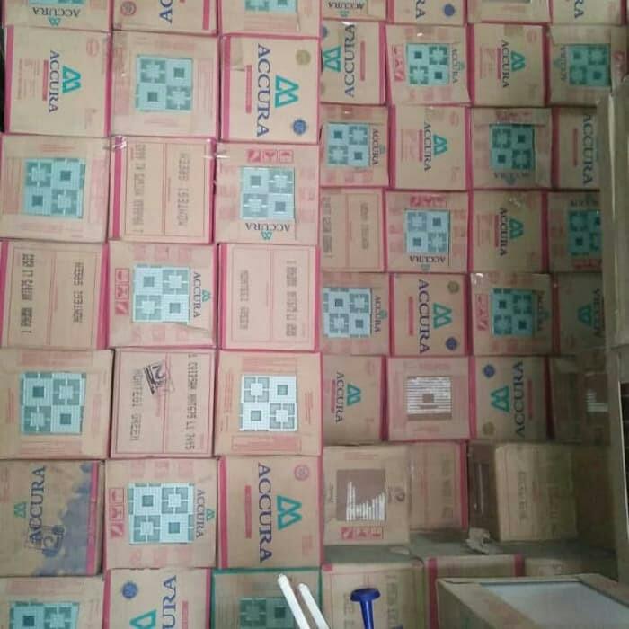Keramik Lantai Kamar Mandi Warna Hijau 20x20 Merk Accura Mulia Properti Lainnya Di Carousell