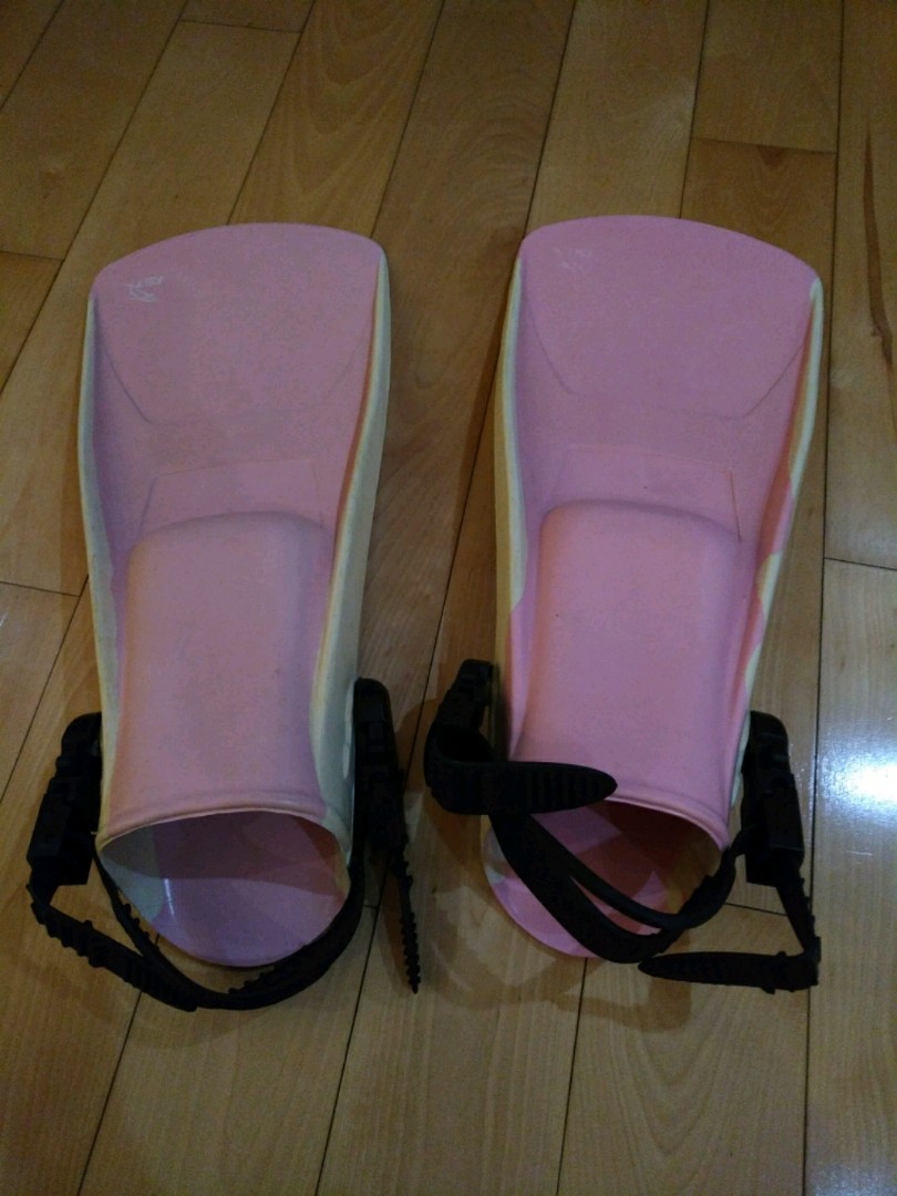 Ladies Set Scuba diving fins and booties, Sports Equipment, Sports
