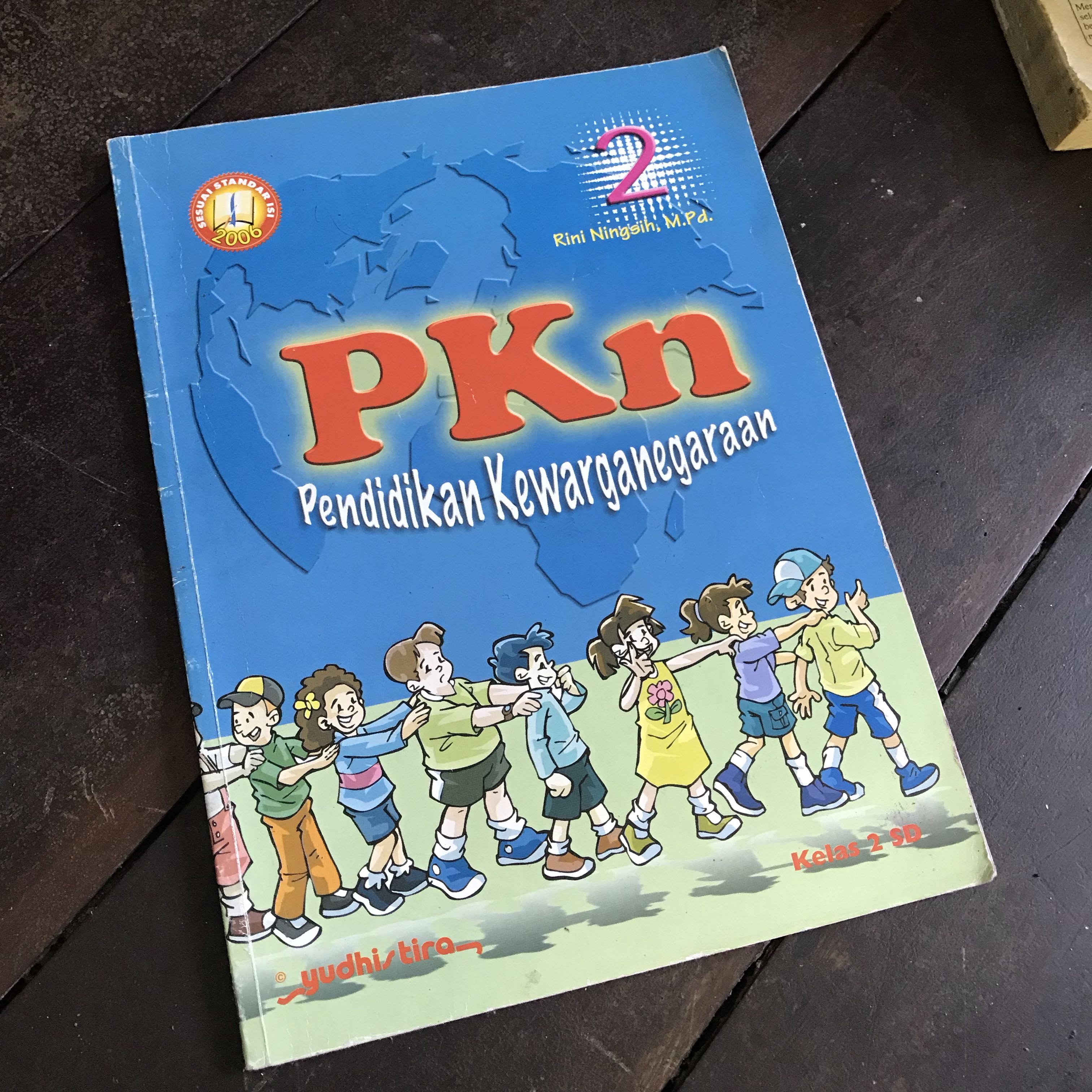 Mauvivo Buku pelajaran PKN kelas 2 SD Books & Stationery Textbooks on Carousell
