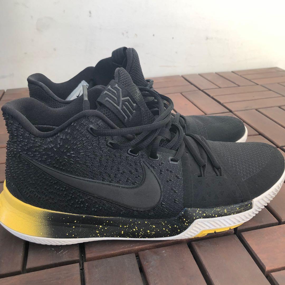 Nike Kyrie 3 Basketball Shoes size 43 