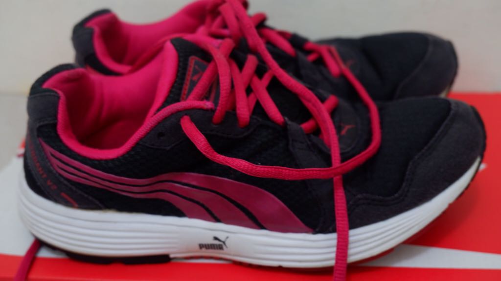 sepatu running puma original