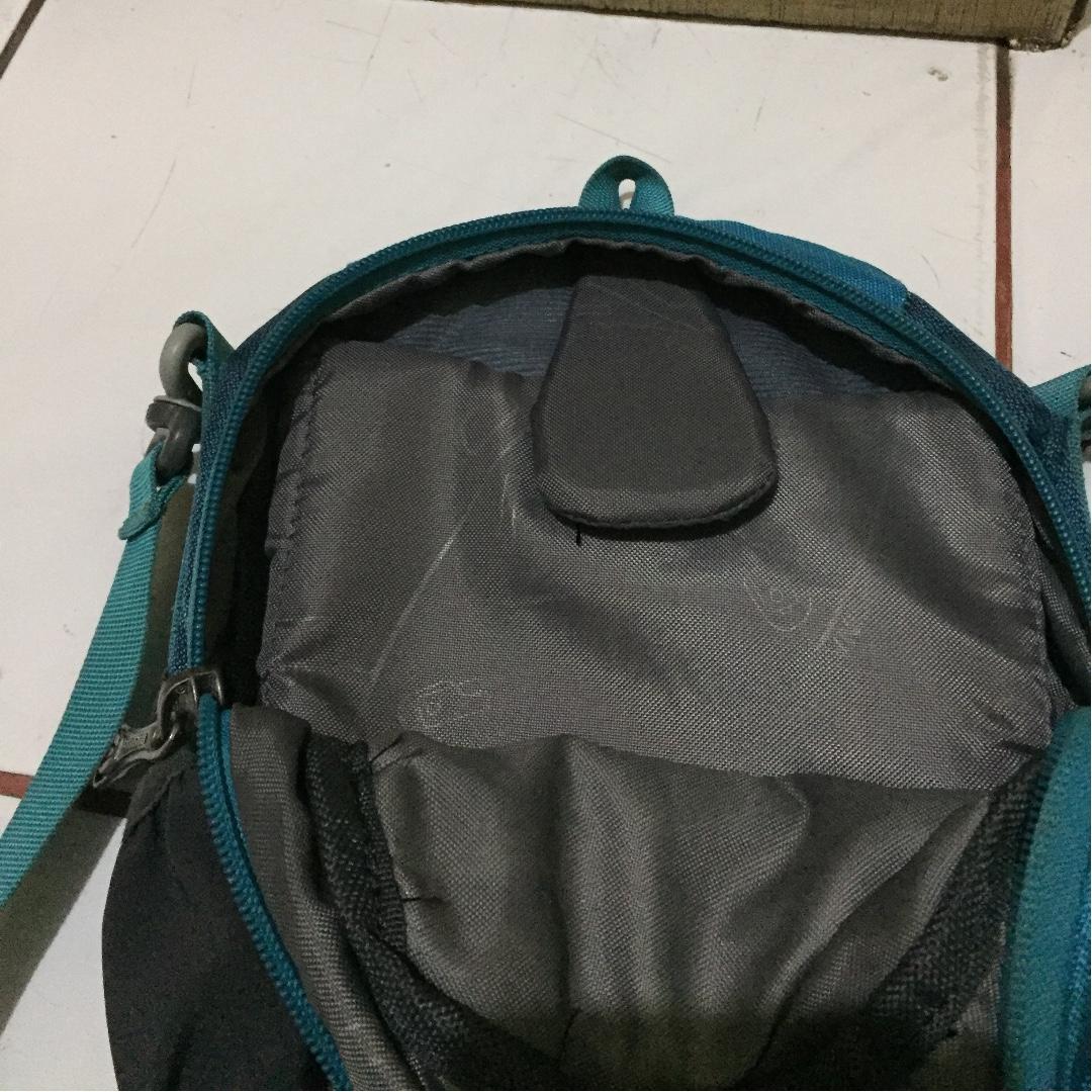 consina sling bag