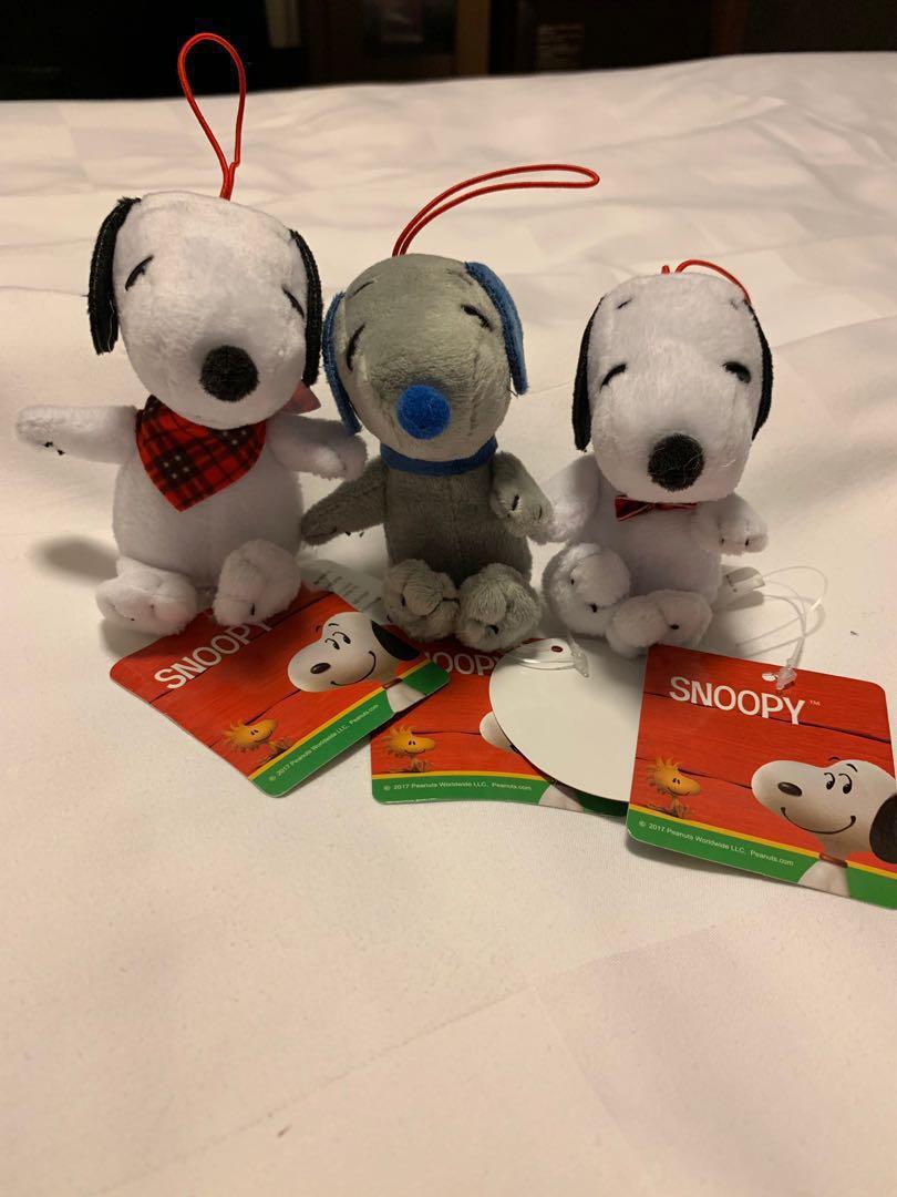 small snoopy stuffed animal