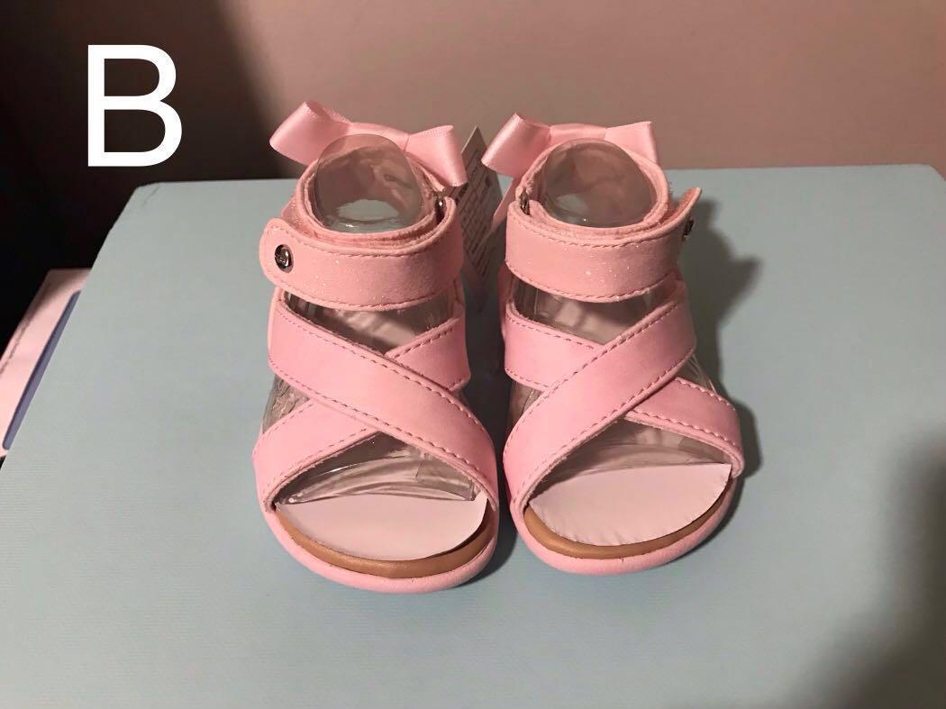 uggs baby sandals