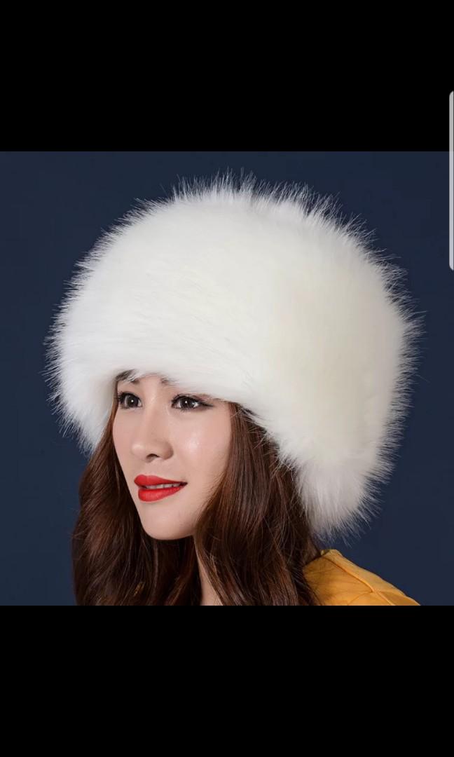 white fluffy hat
