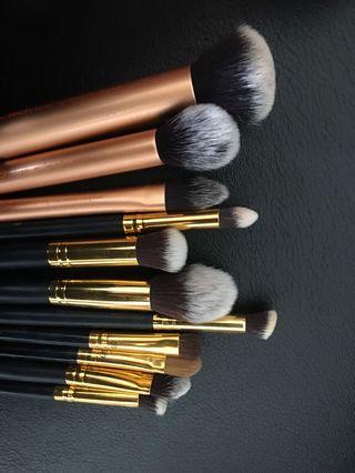 MAKEUP brushes