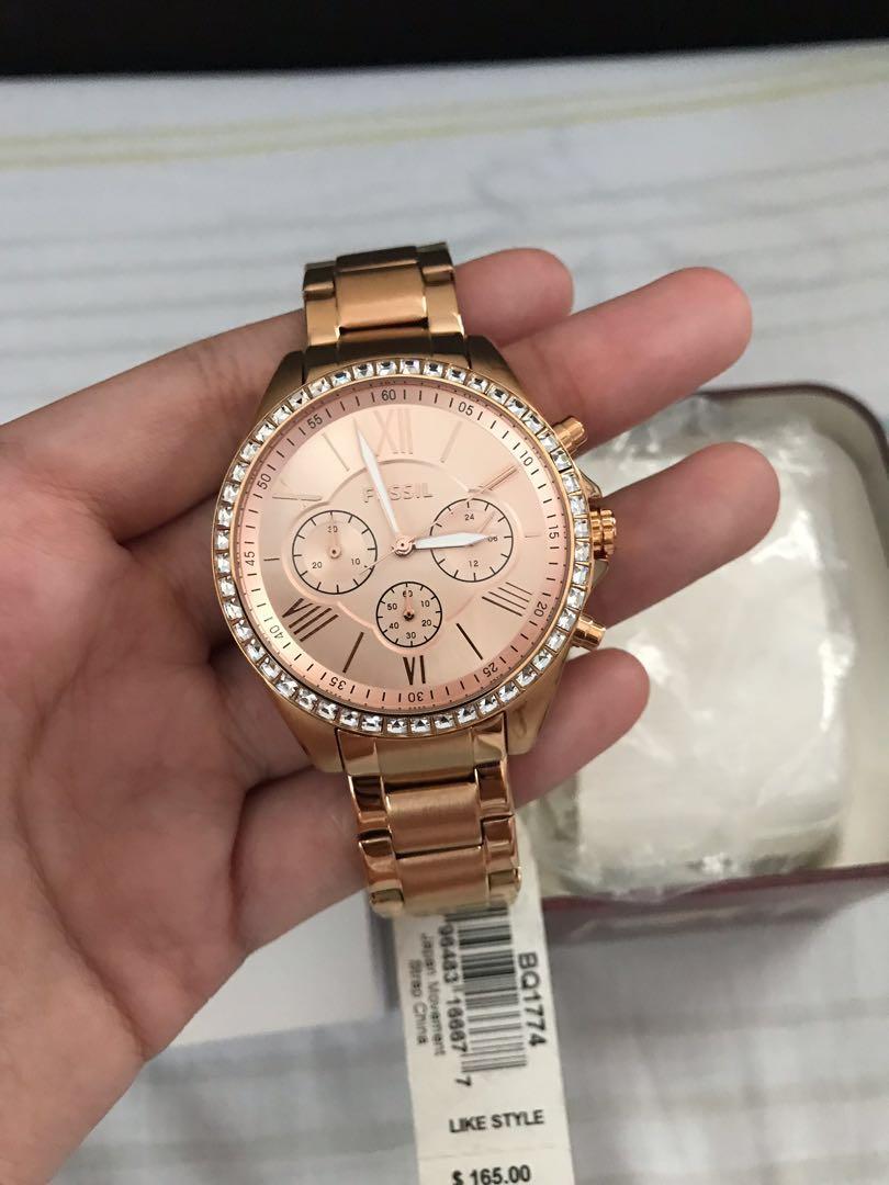 Authentic Fossil watch Women s Fashion Watches Accessories Watches on Carousell
