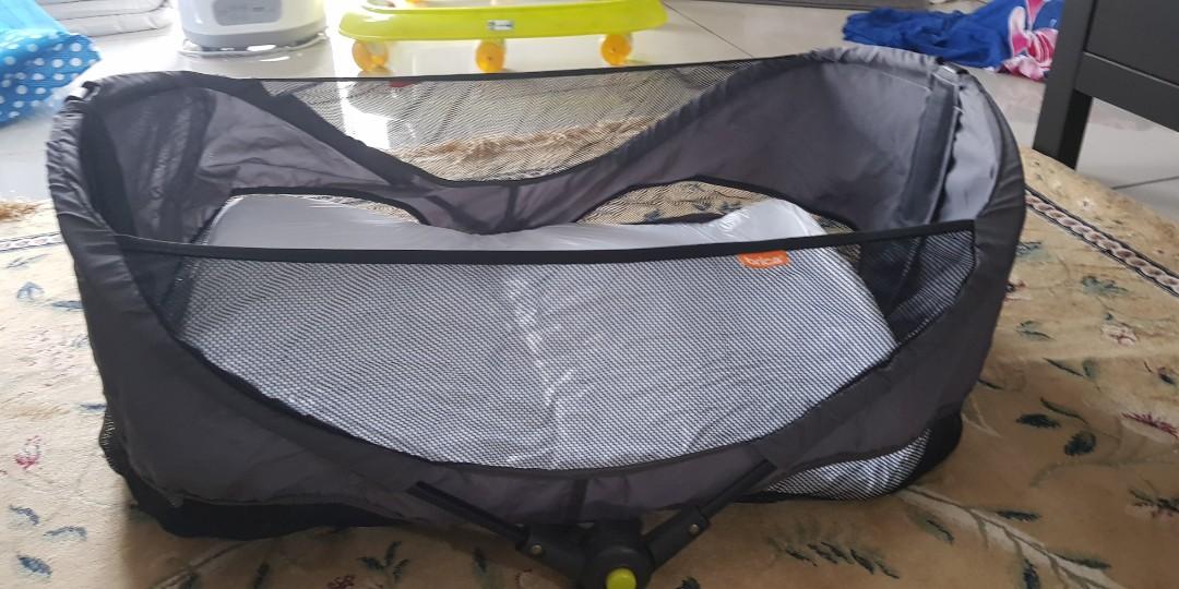 brica baby travel bassinet
