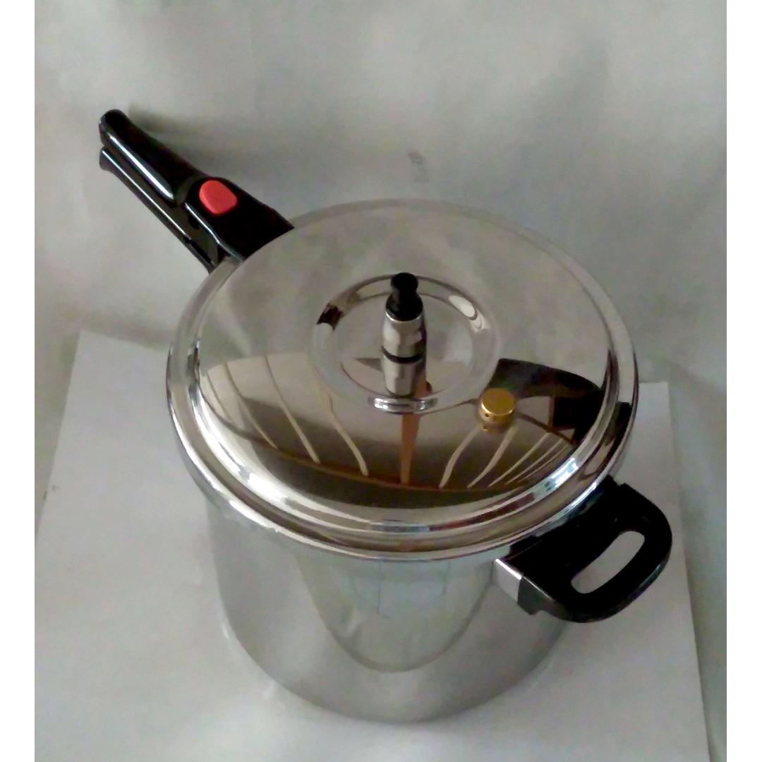 Buffalo pressure cooker 8l top