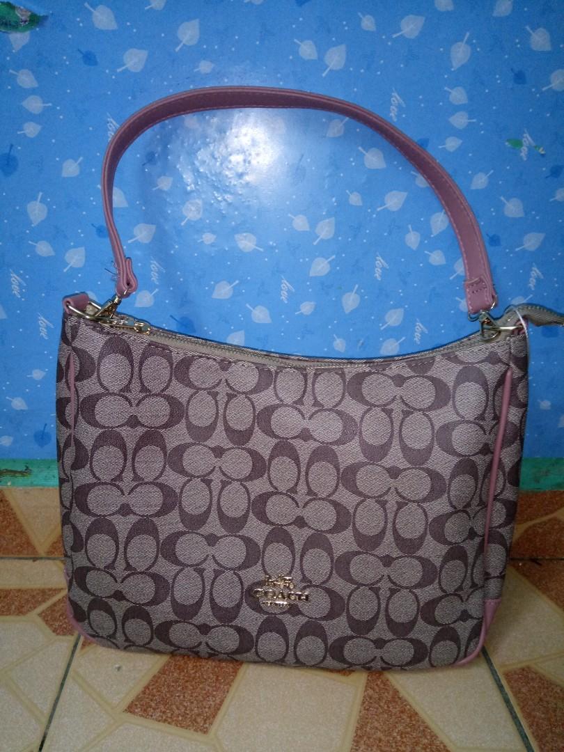 Coach Handbag, Women's Fashion, Bags & Wallets, Clutches on Carousell