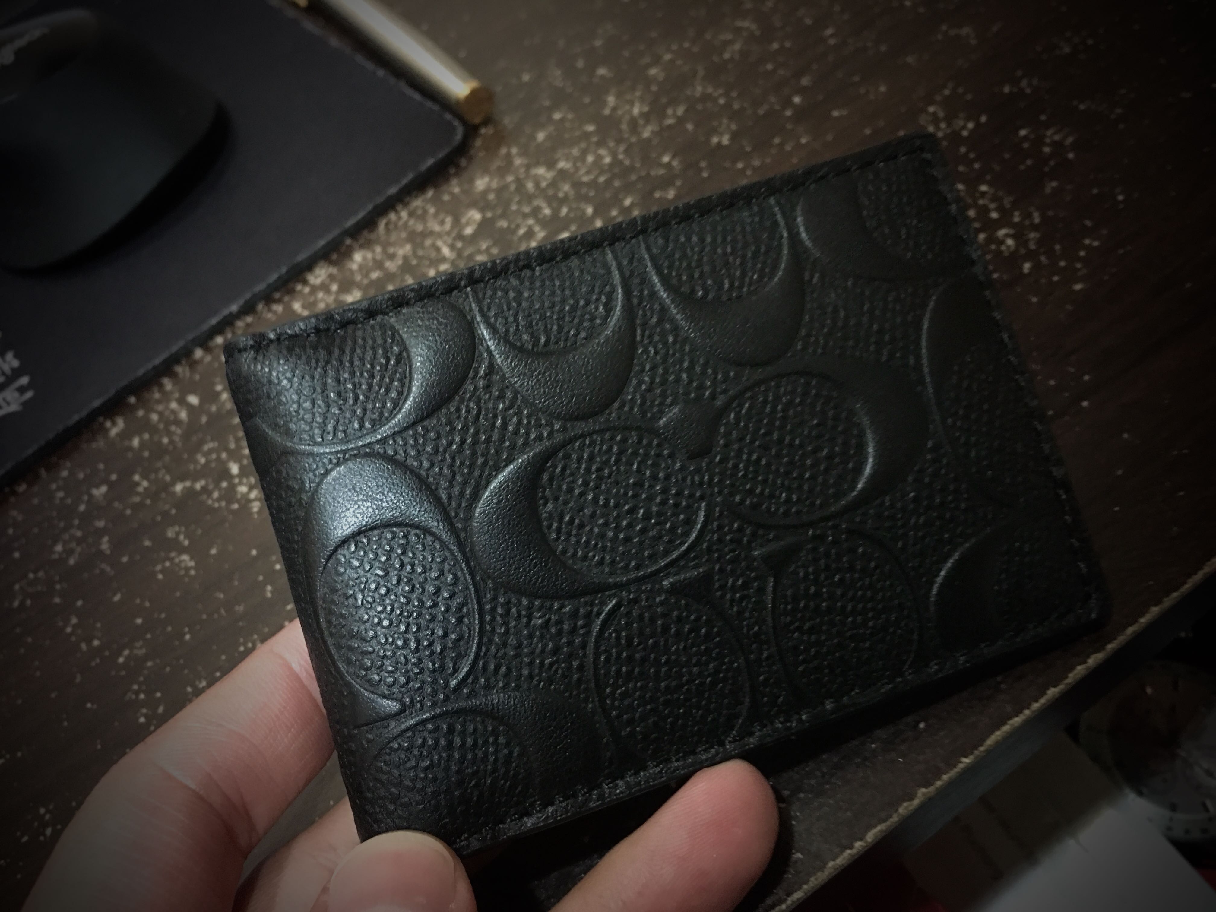 Coach Men Card Holder Case, Men's Fashion, Watches & Accessories