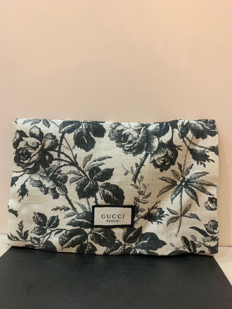 Gucci bloom sales makeup bag