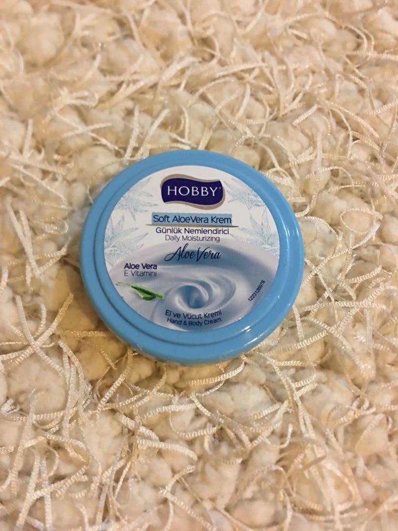 Hand And Body Lotion Hobby Kesehatan Kecantikan Kulit Sabun Tubuh Di Carousell