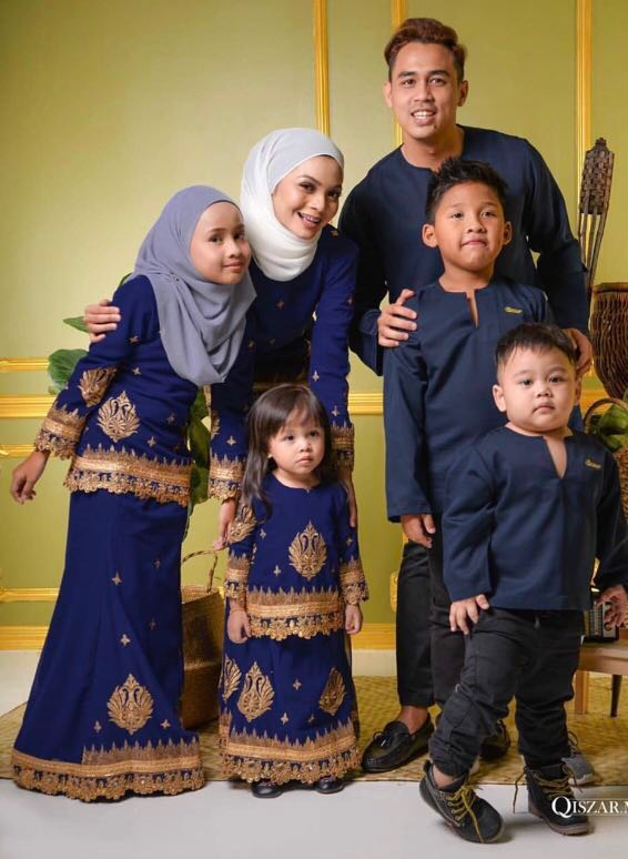 Hari Raya/ Racial Harmony/Saree, Women's Fashion, Muslimah Fashion ...