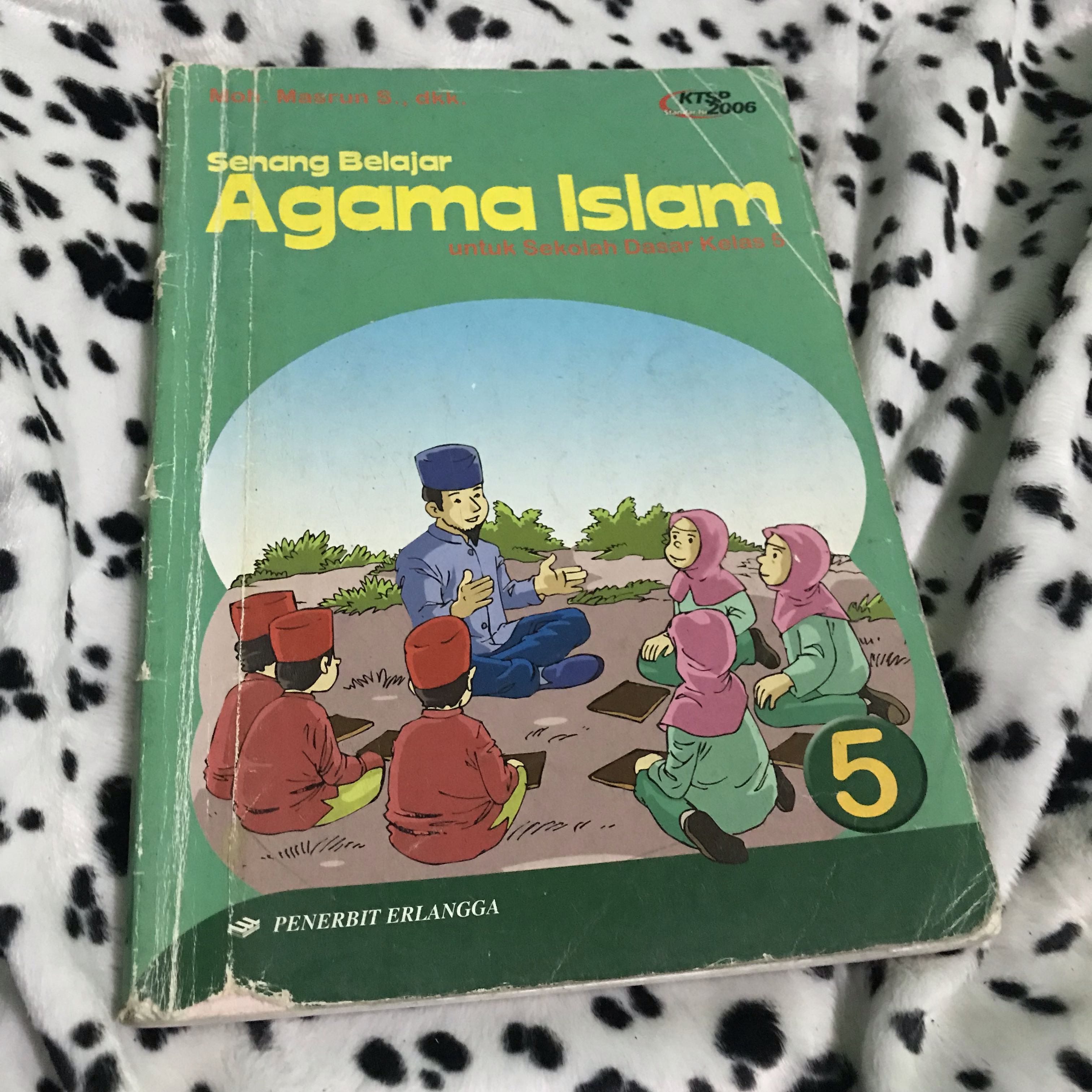 Mauvivo Buku Agama Islam SD kelas 5 Books & Stationery Textbooks on Carousell