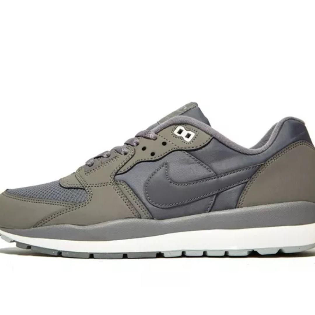 nike windrunner trainers mens