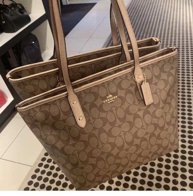 coach city zip tote