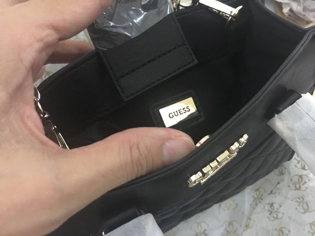 guess taylor satchel