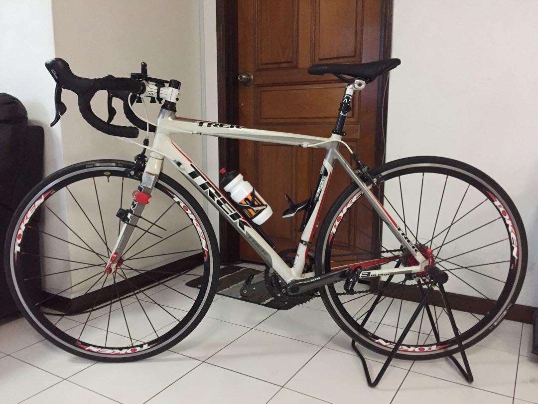 trek 2.3 road bike