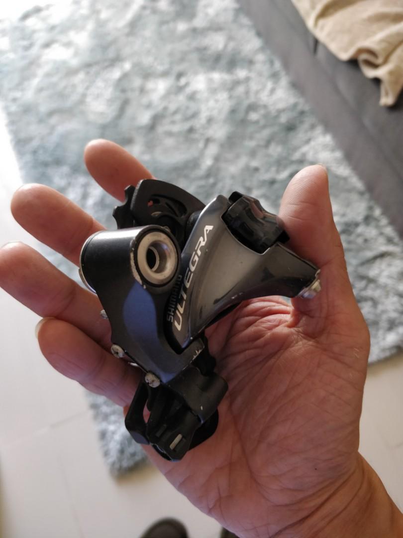 Shimano Ultegra 6800 Fd Rd (Category: Bicycles) located in Pasig City. Submitted by trisporthunter (Listing ID 230390851, Image 2). Description: shimano Ultegra 6800 FD RD 11 speed mid cage very good condition.