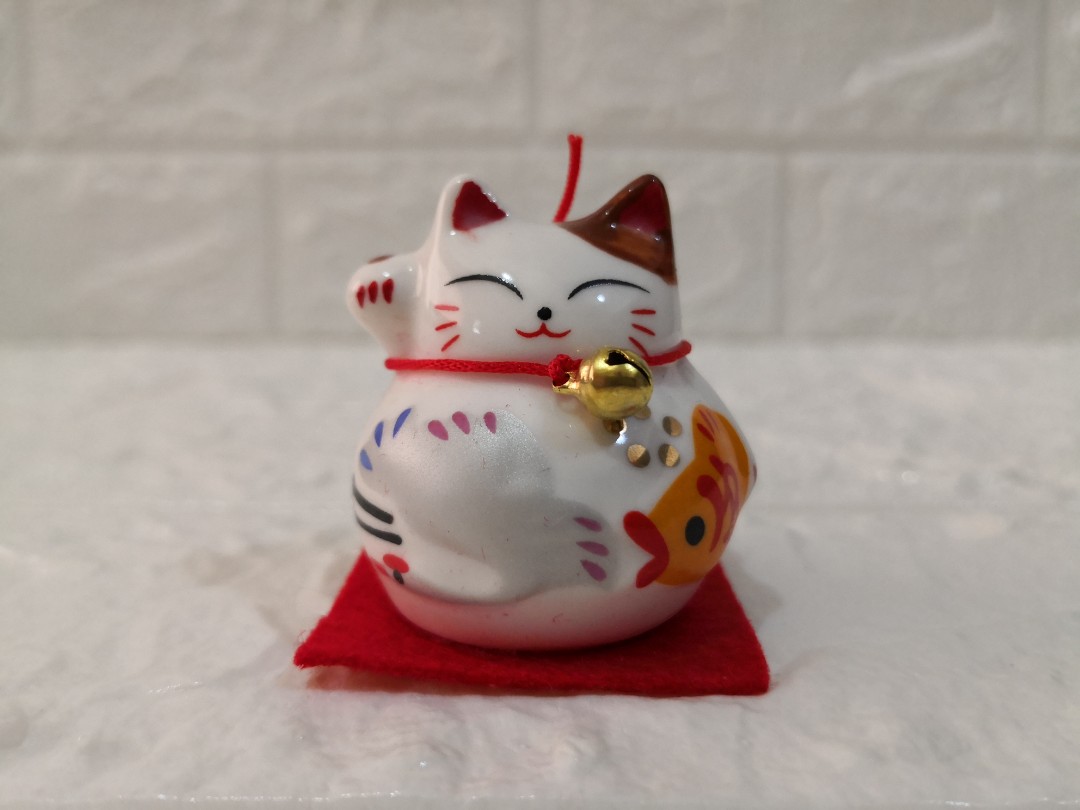 Small Japanese cat figurine, Furniture & Home Living, Home Decor, Vases