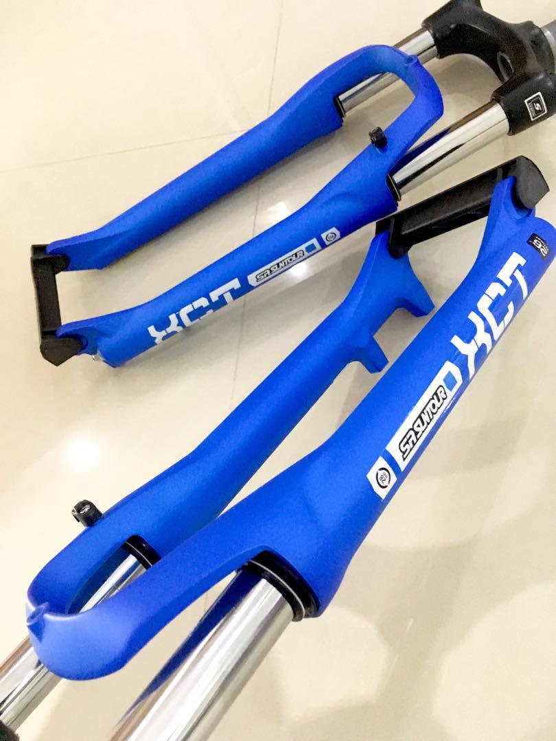SR Suntour XCT Suspension Fork Blue, Sports Equipment, Bicycles & Parts