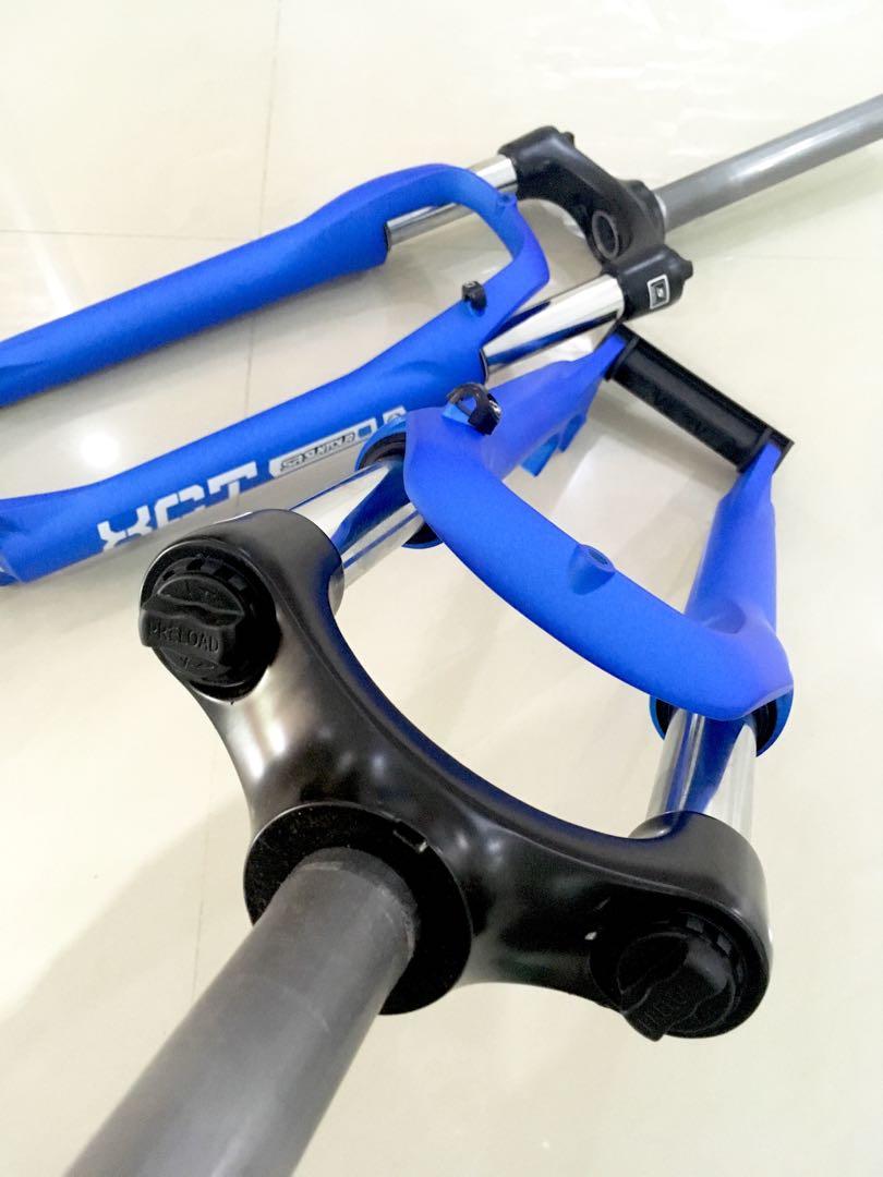 SR Suntour XCT Suspension Fork Blue, Sports Equipment, Bicycles & Parts