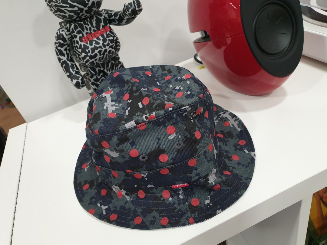supreme x cdg bucket hat