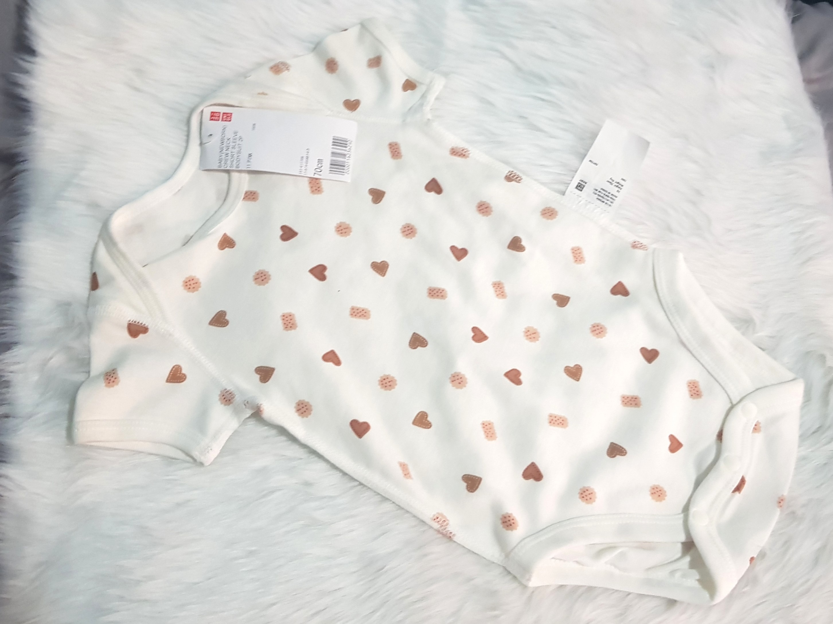 uniqlo baby onesie