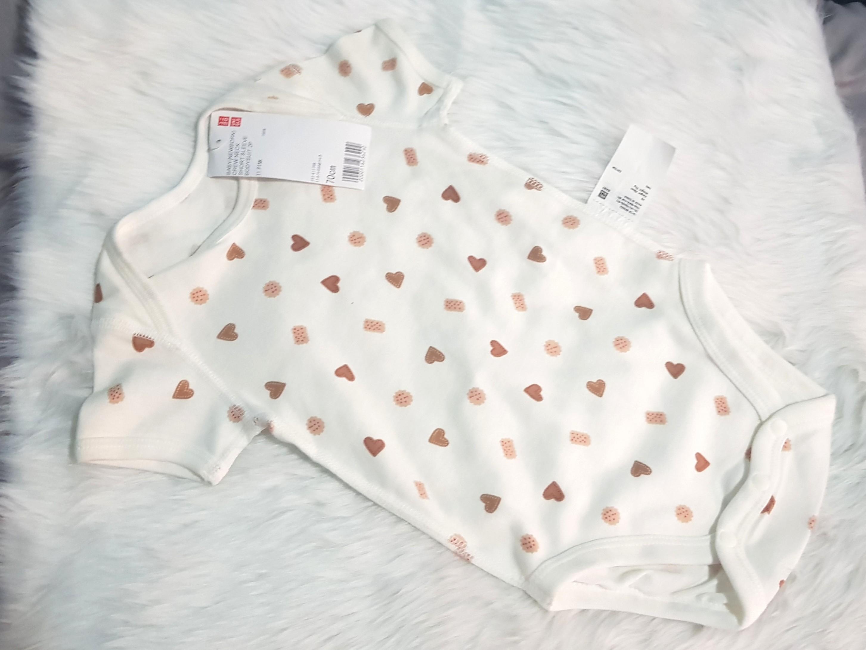 uniqlo baby onesies