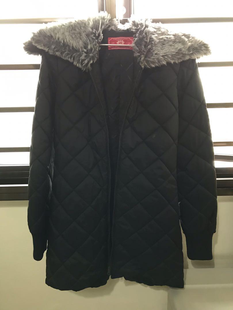 Winter Jacket (Category: New Undergarments & Loungewear) located in Singapore. Submitted by joey_may (Listing ID 230354569, Image 1). Description: — Only worn once — It look new — Reason for Sale: Gain weight, cannot fit it.