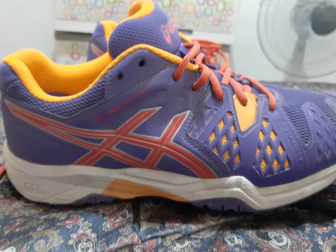asic gel tennis shoes