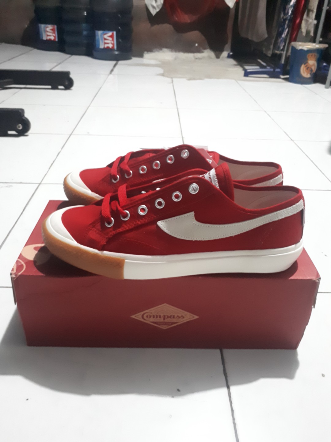 Compass gazelle low red Sale