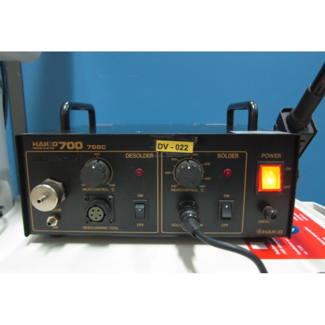 Hakko 700C Soldering Vacuum Desoldering Station with 907 Soldering Iron