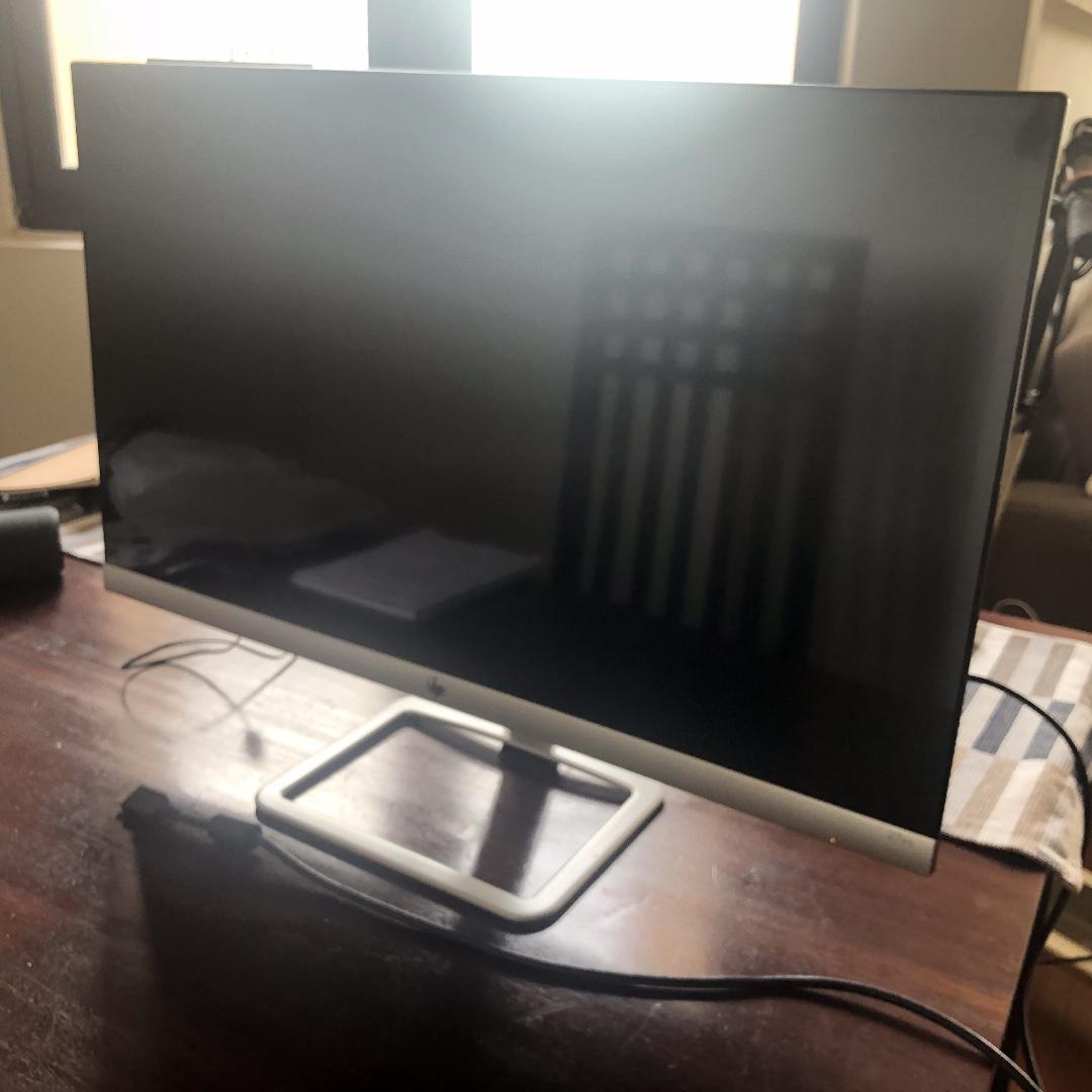 Hp 27es 27 Inch Display Electronics Computers Others On Carousell