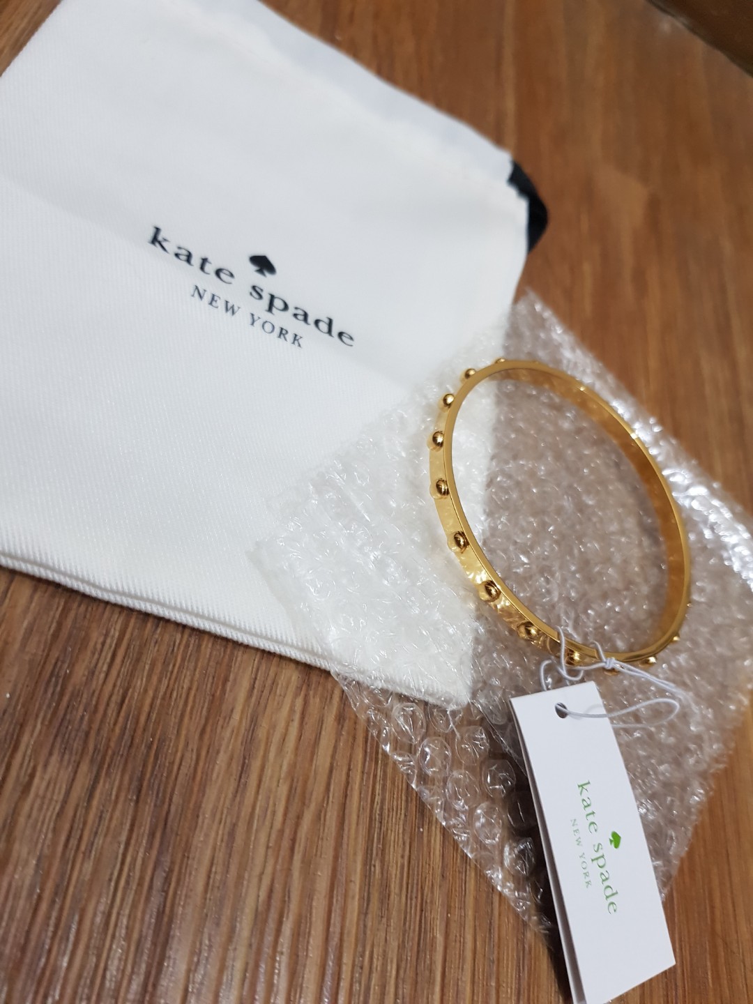 KATE SPADE thin ball bangle, Women's Fashion, Jewelry & Organizers,  Necklaces on Carousell